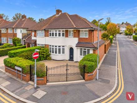 Heywood Drive, Luton, Image 1