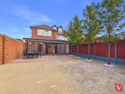 Heywood Drive, Luton, Image 28