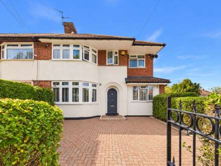 Heywood Drive, Luton, Image 31