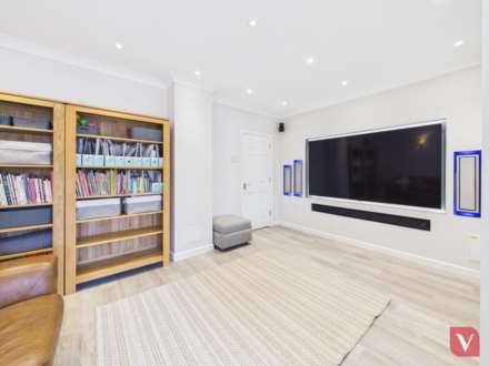 Heywood Drive, Luton, Image 7
