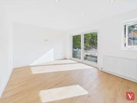 Hitchin Road, Luton, Image 9