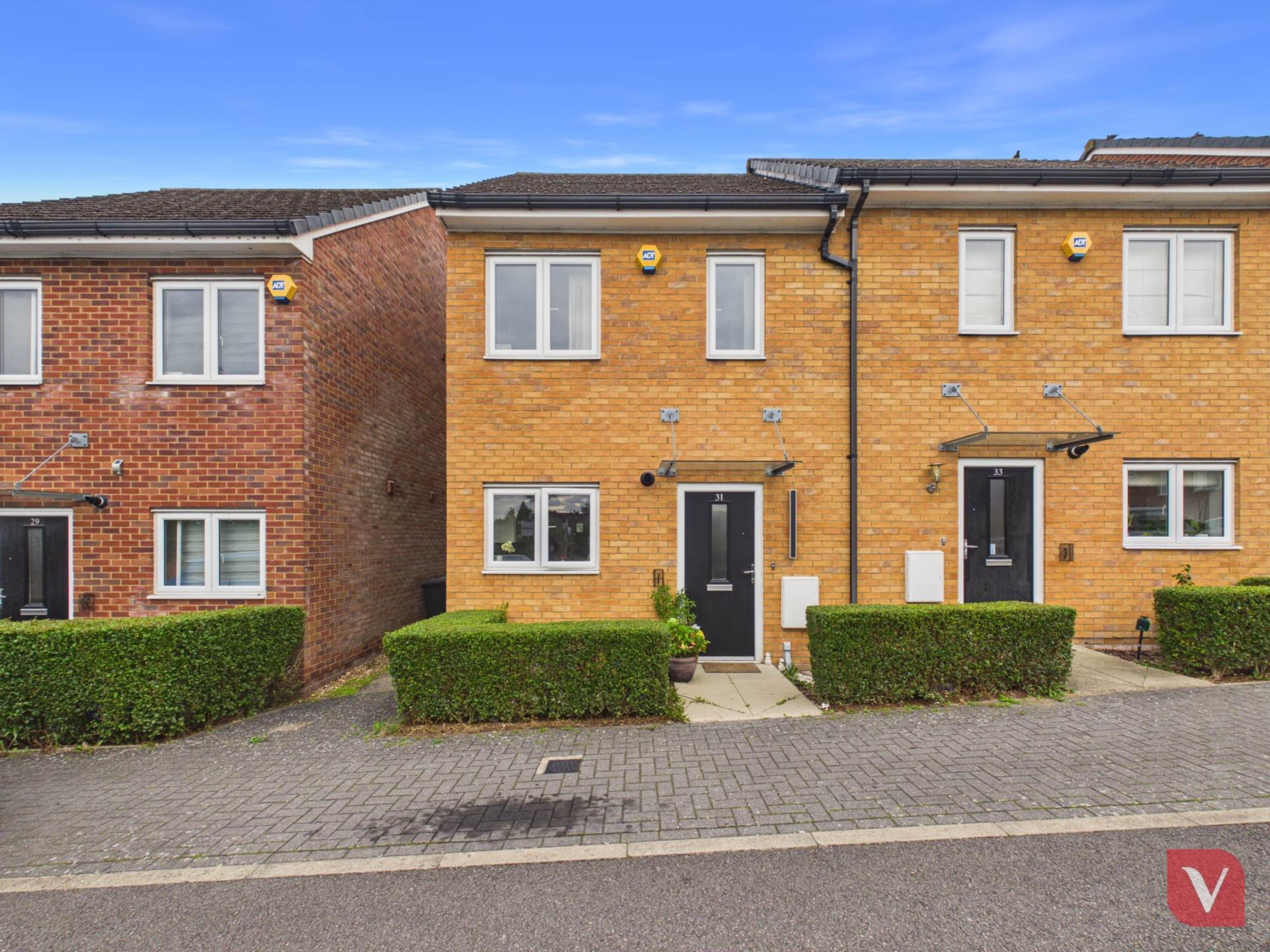 Challney Gardens, Luton, Image 1