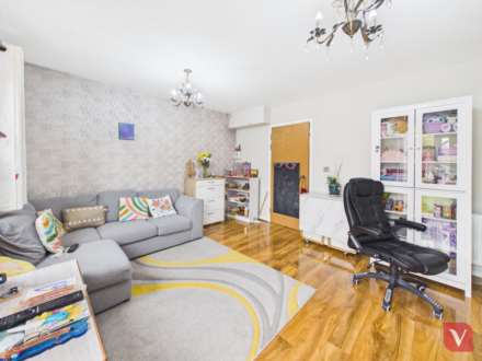 Challney Gardens, Luton, Image 6