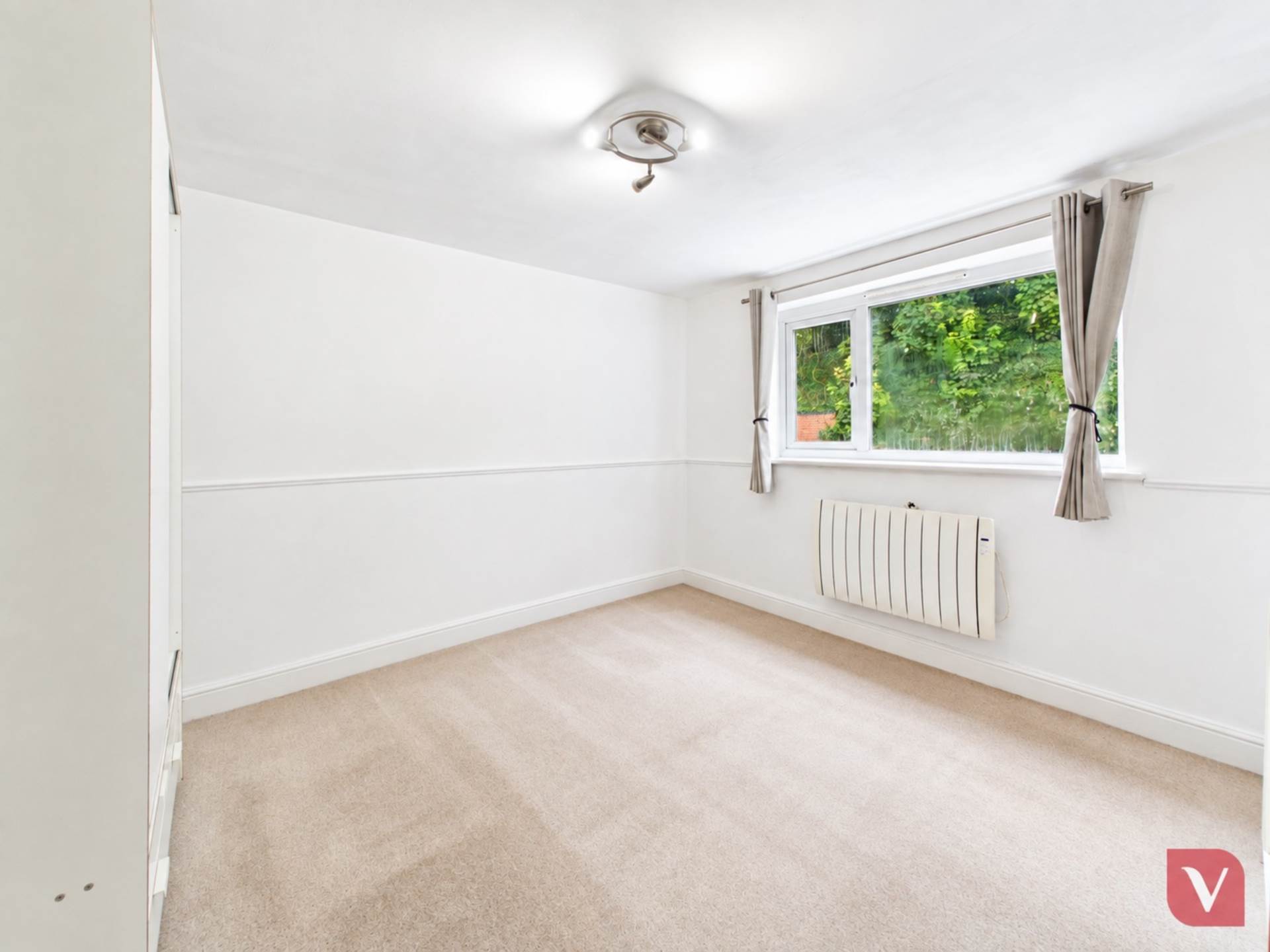Downs Road, Luton, Image 6