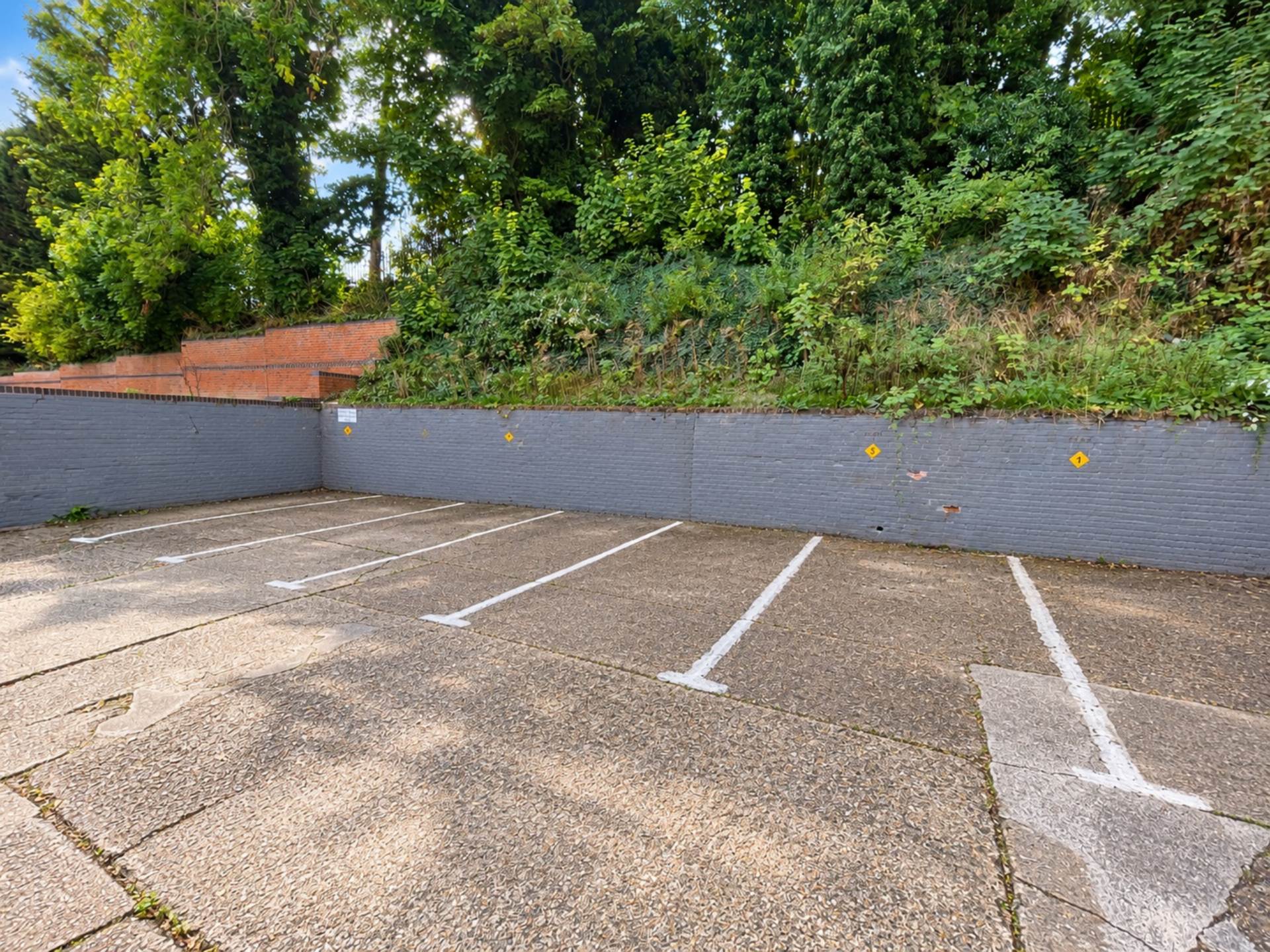 Downs Road, Luton, Image 9
