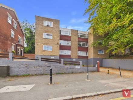 Downs Road, Luton, Image 1