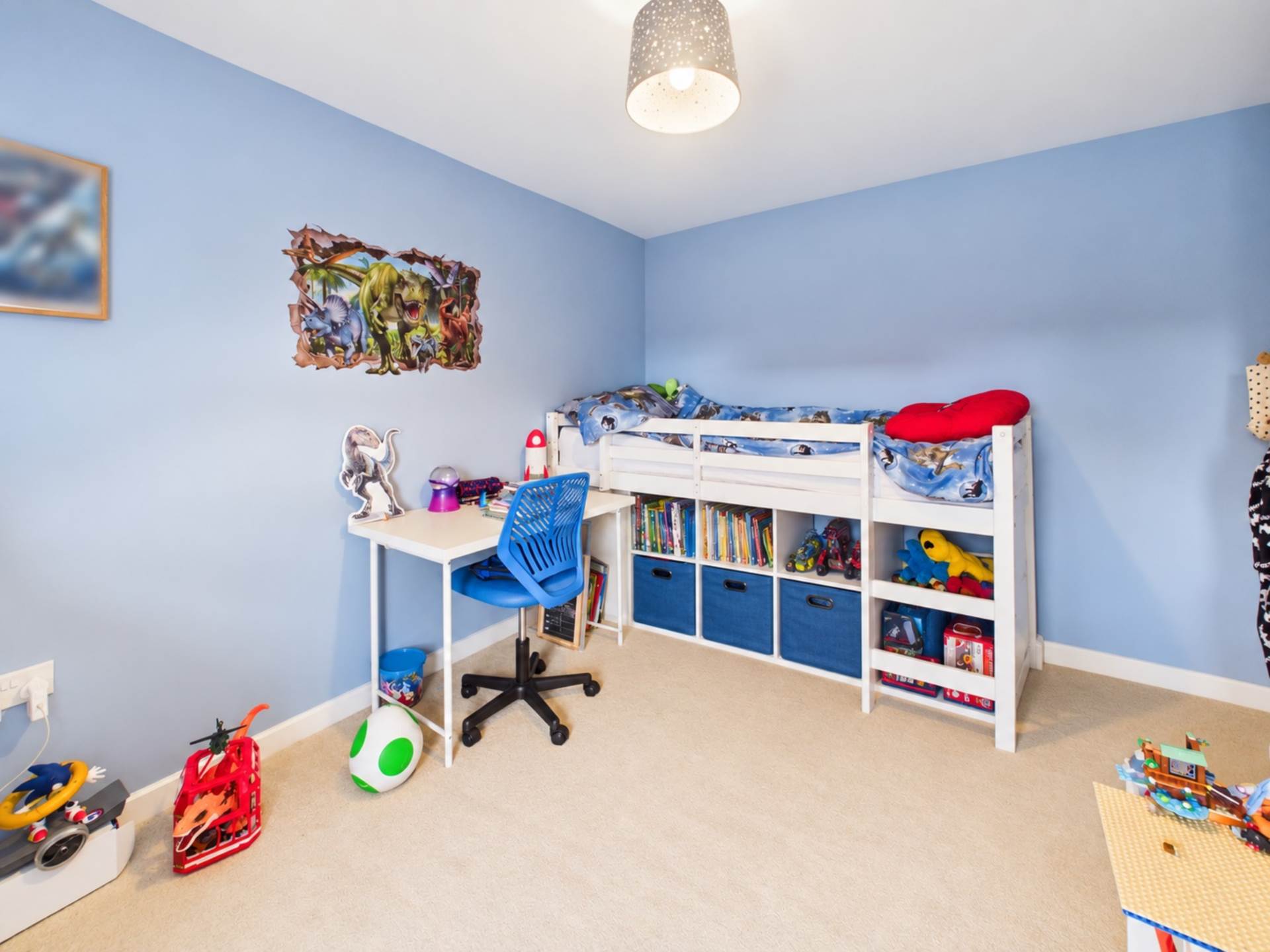 Cassidy Close, Luton, Image 10
