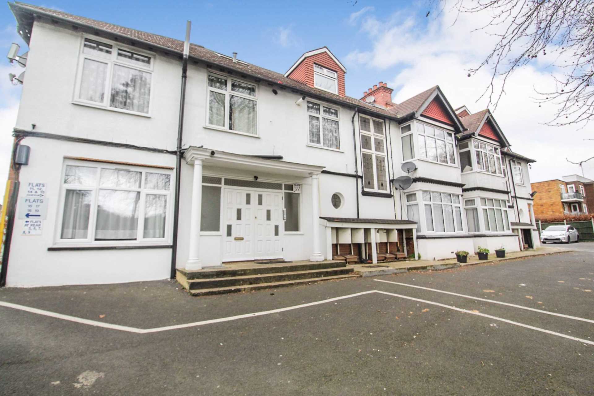New Bedford Road, Luton, Image 1