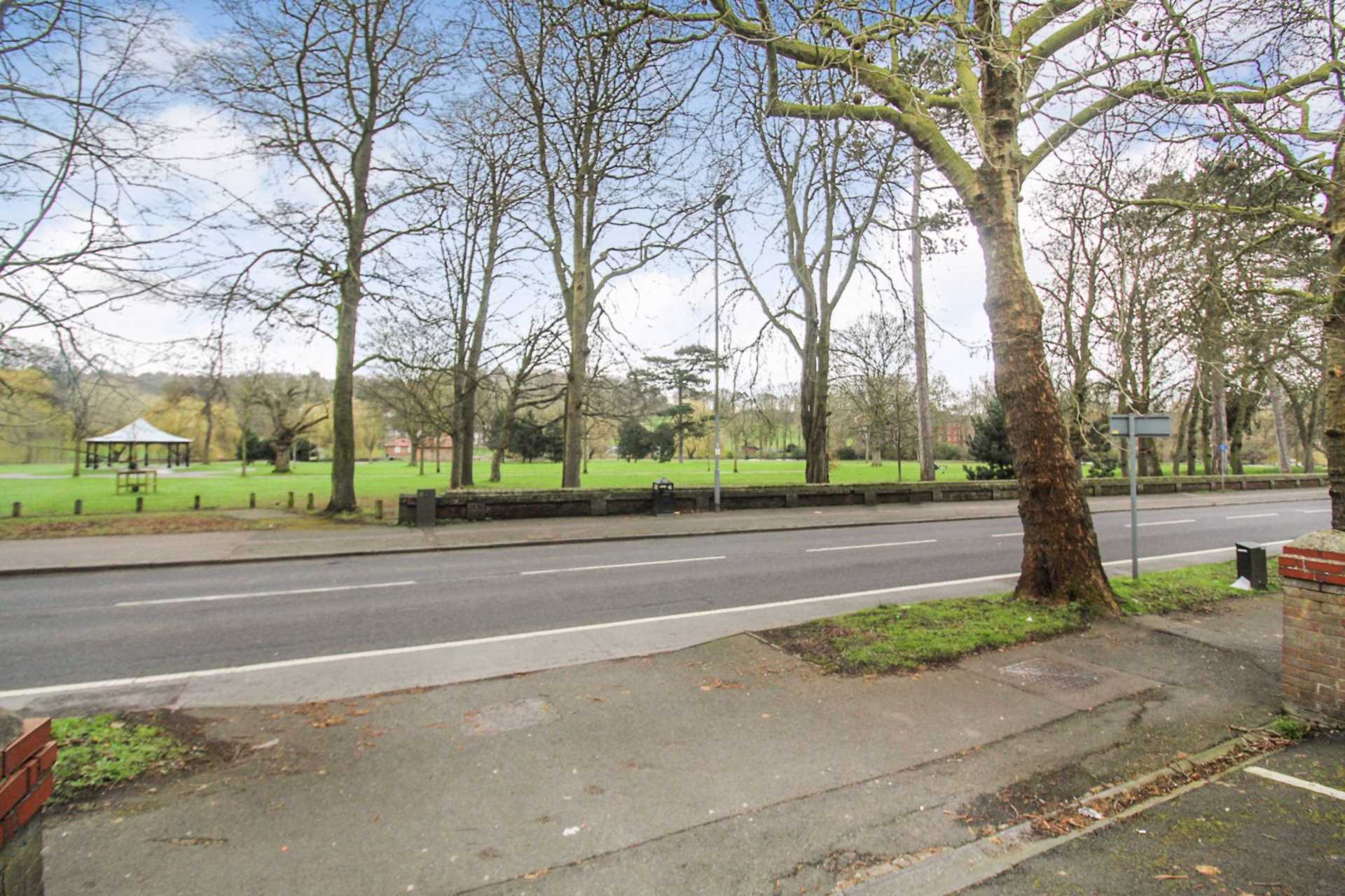 New Bedford Road, Luton, Image 7