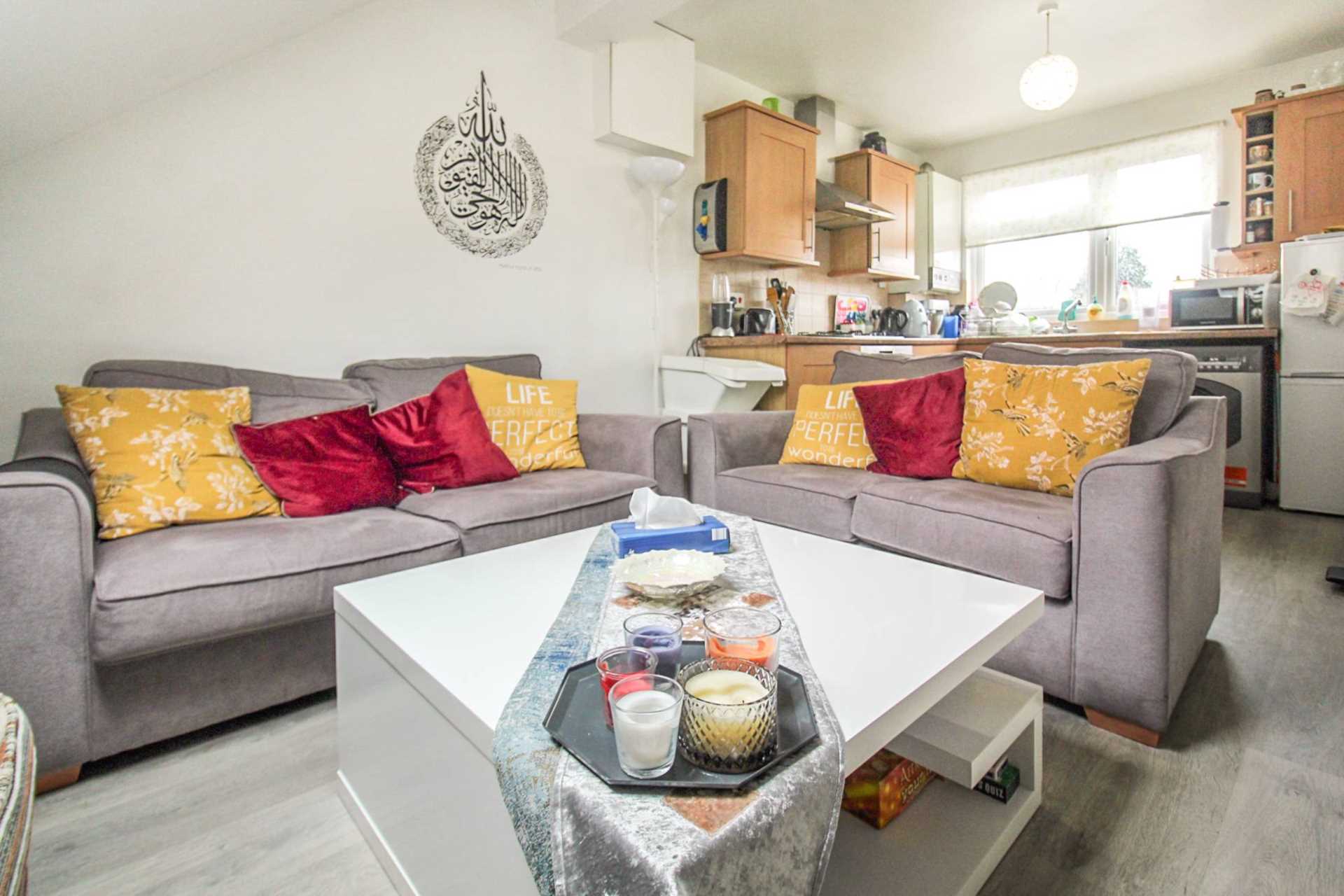 New Bedford Road, Luton, Image 9