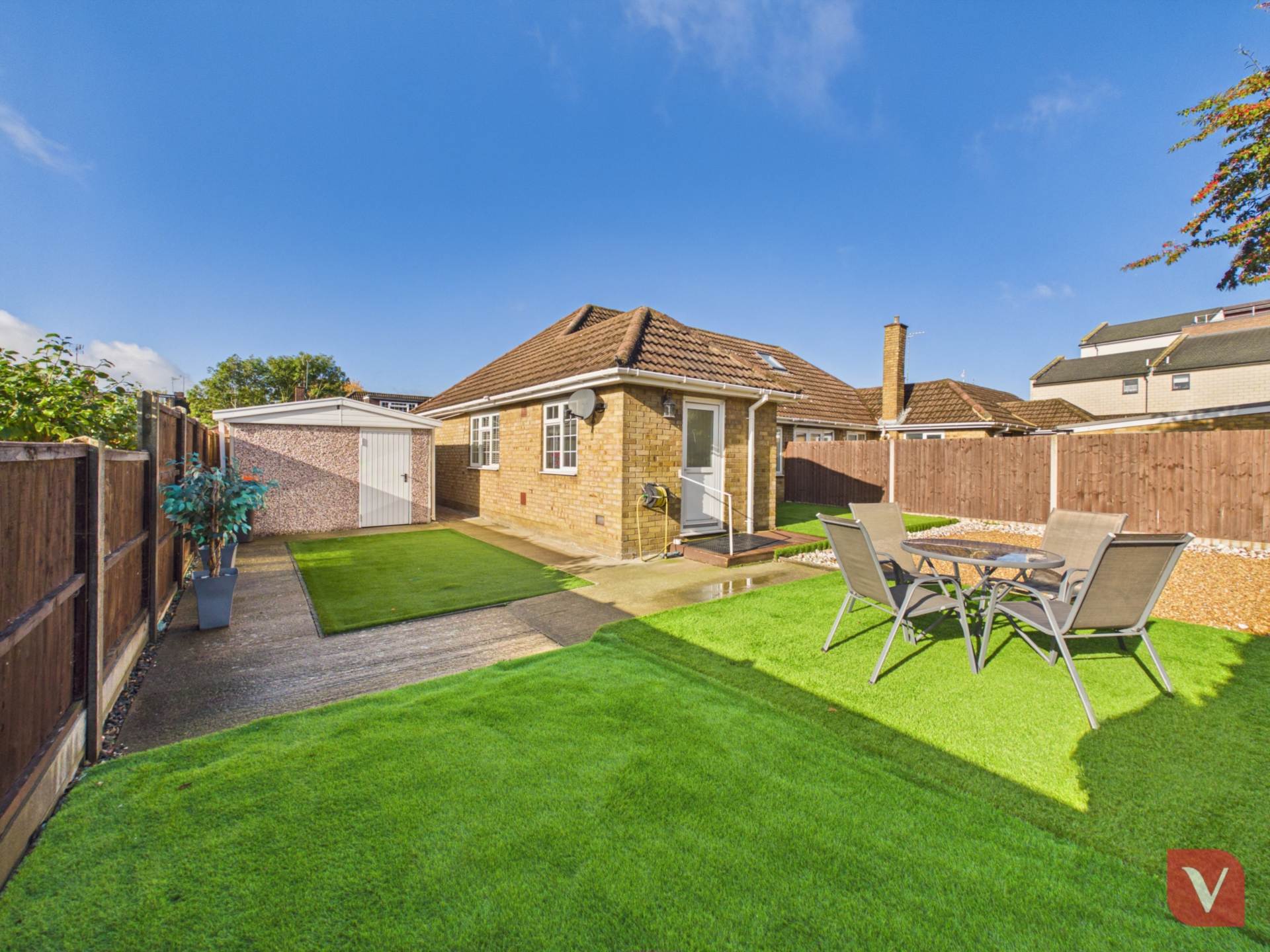 Whitehouse Close, Dunstable, Image 10