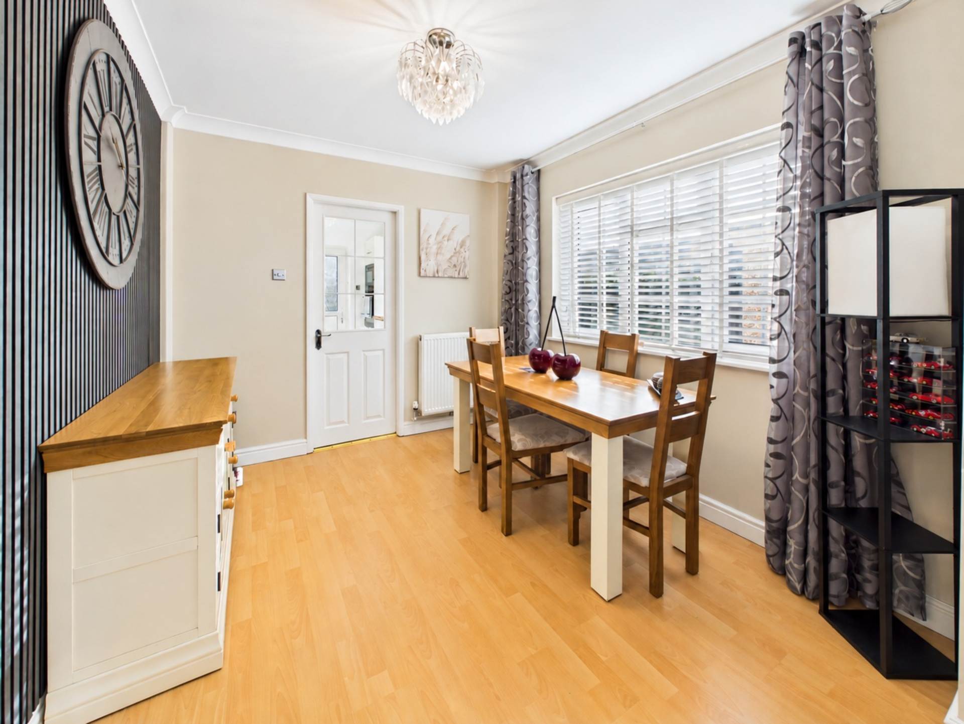 Whitehouse Close, Dunstable, Image 4
