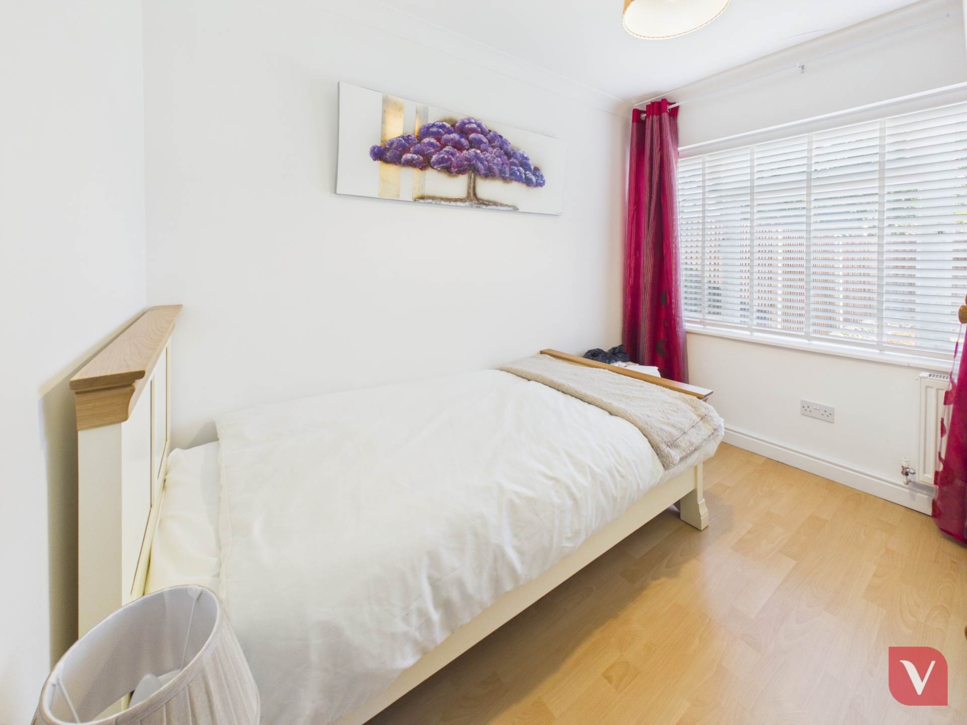 Whitehouse Close, Dunstable, Image 9