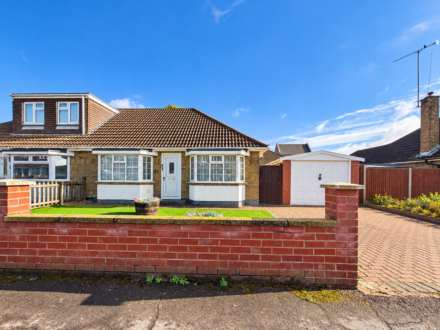 Whitehouse Close, Dunstable, Image 14