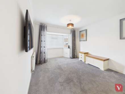 Whitehouse Close, Dunstable, Image 7