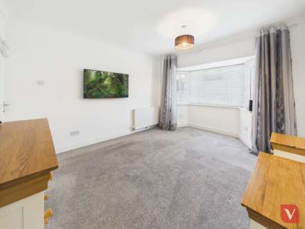 Whitehouse Close, Dunstable, Image 8
