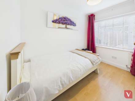 Whitehouse Close, Dunstable, Image 9