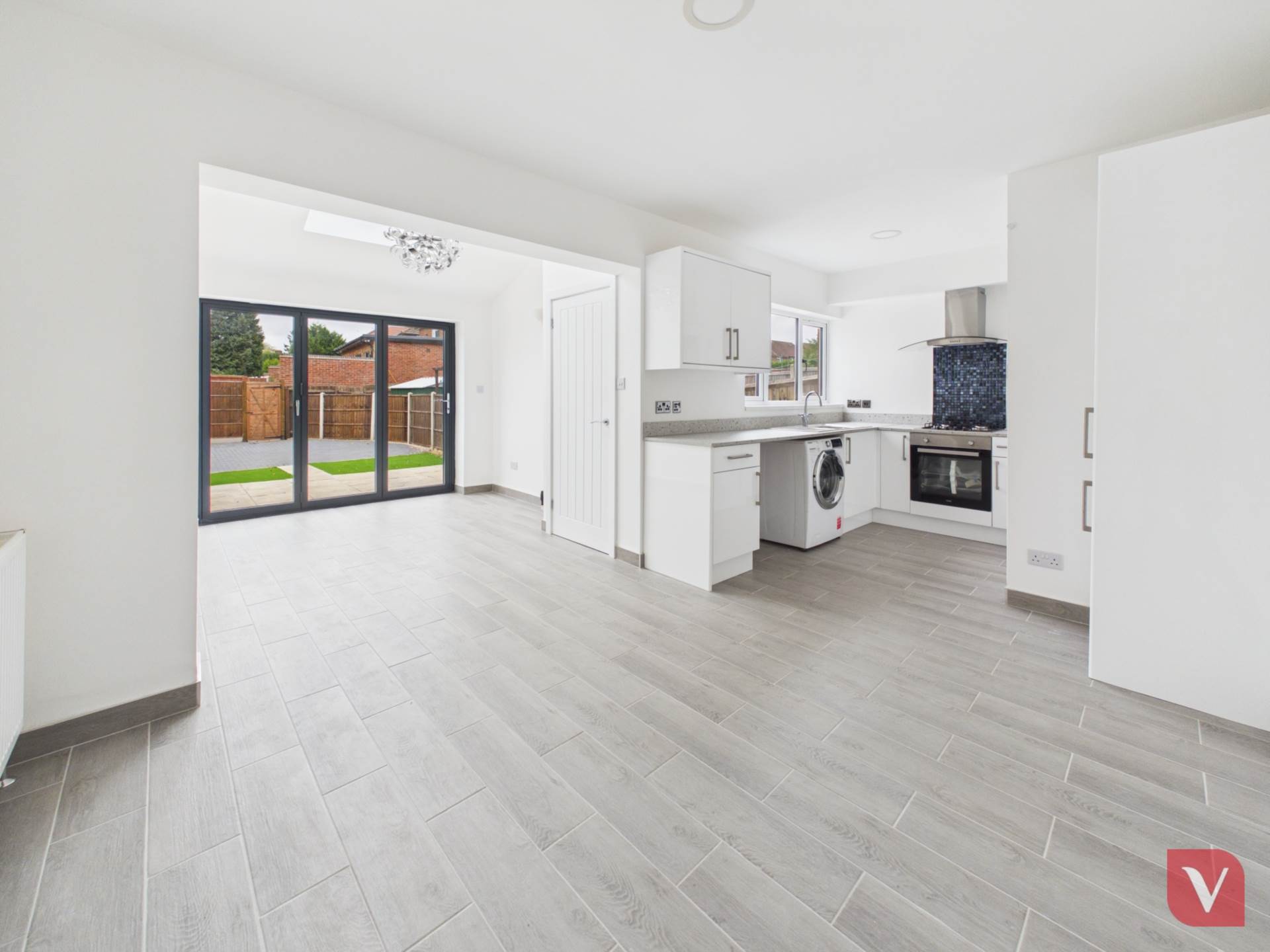 Wilsden Avenue, Luton, Image 4