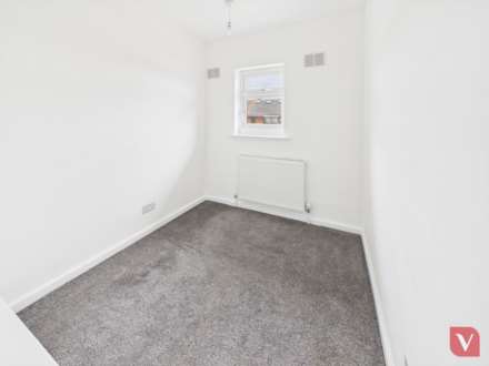 Wilsden Avenue, Luton, Image 10