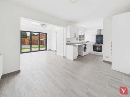 Wilsden Avenue, Luton, Image 4