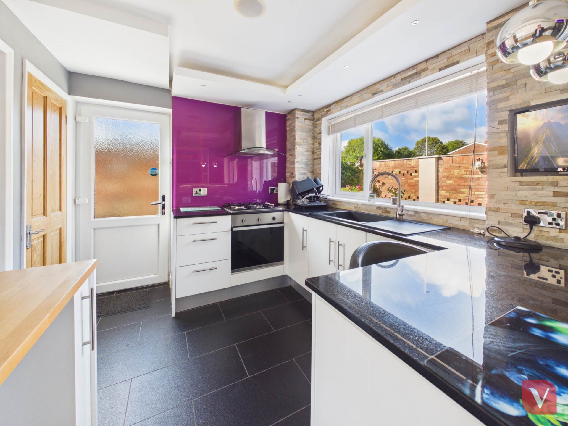 Ventnor Gardens, Luton, Image 10