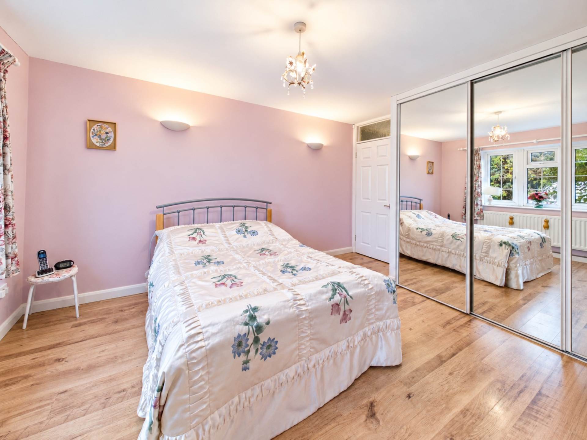 Heather Mead, Dunstable, Image 9