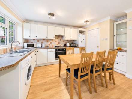 Heather Mead, Dunstable, Image 2