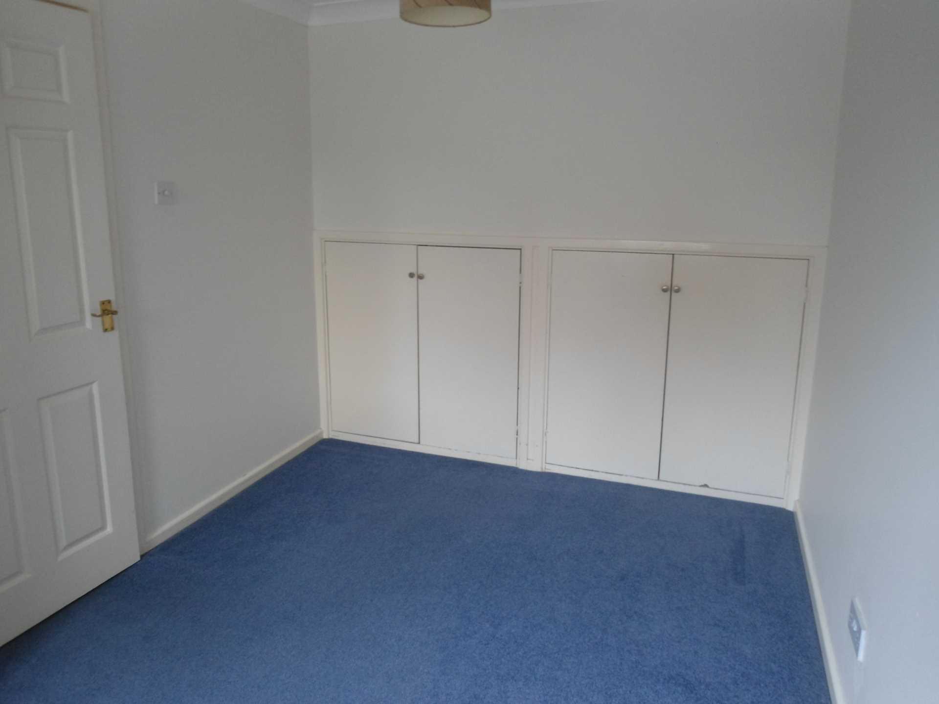 Chaffinch Close, Durrington, Image 6