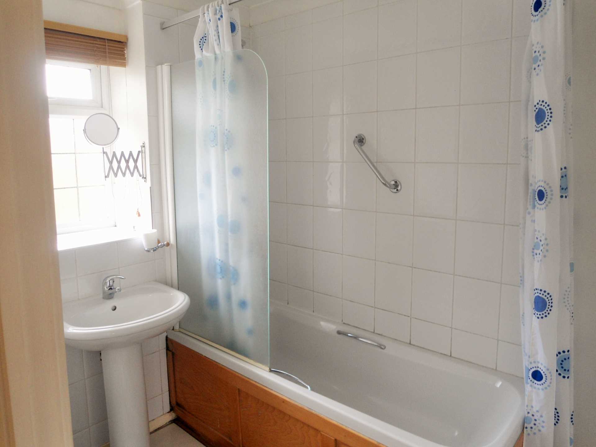 Chaffinch Close, Durrington, Image 7