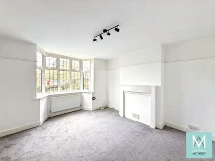Broomfield Avenue, Worthing, Image 2
