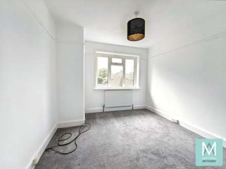 Broomfield Avenue, Worthing, Image 9