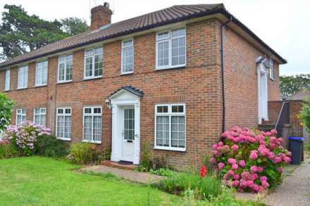 2 Bedroom Flat, Chappell Croft, West Worthing