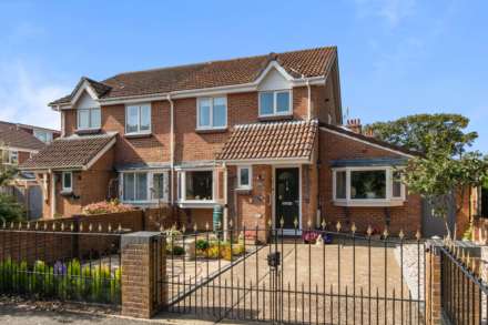 Pond Mews, Pond Lane, Image 1
