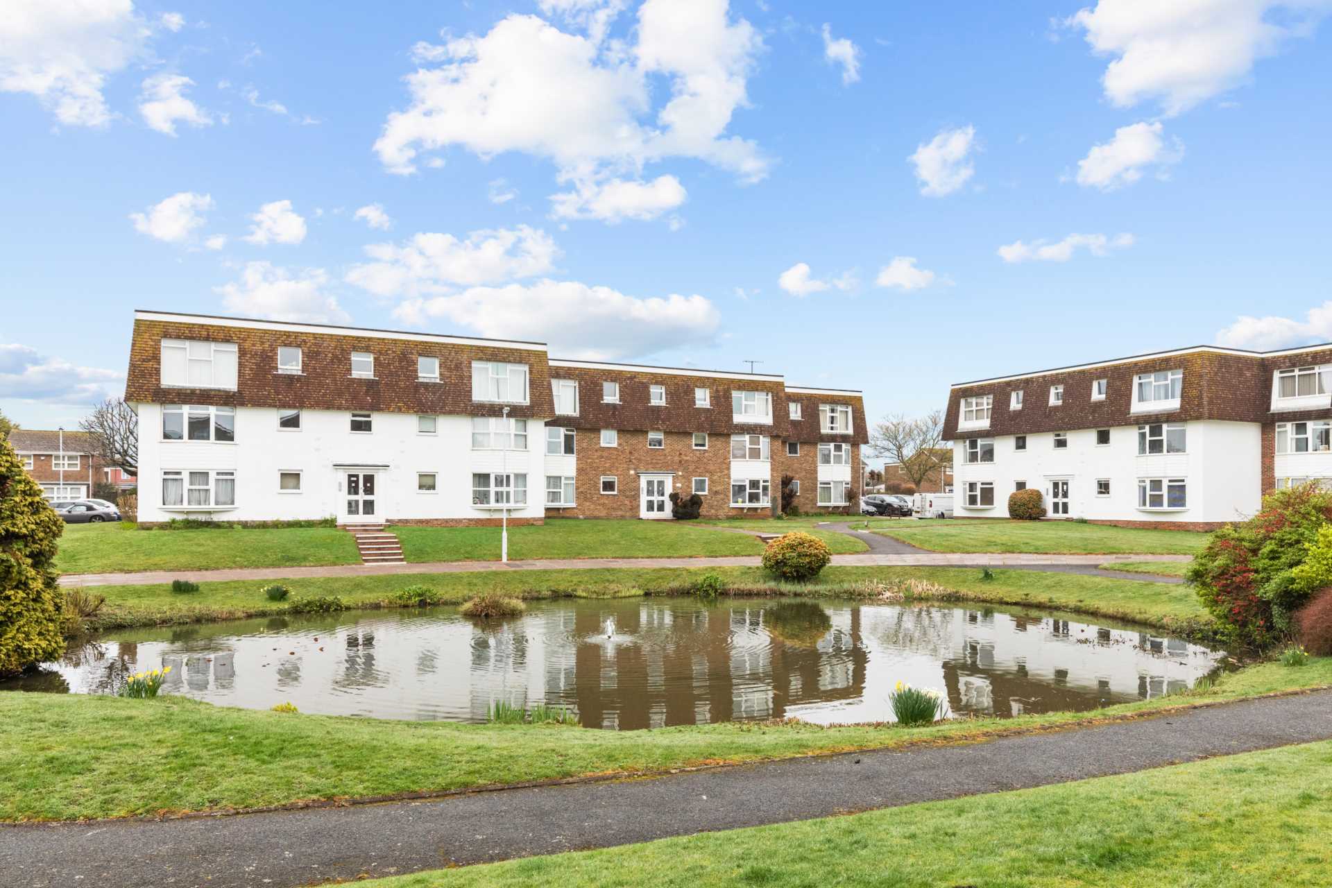 Westlake Gardens, Worthing, Image 9
