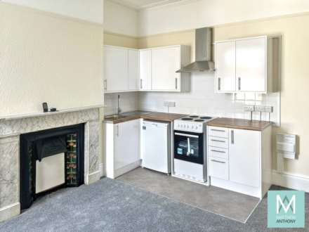 Brighton Road, Worthing, Image 4
