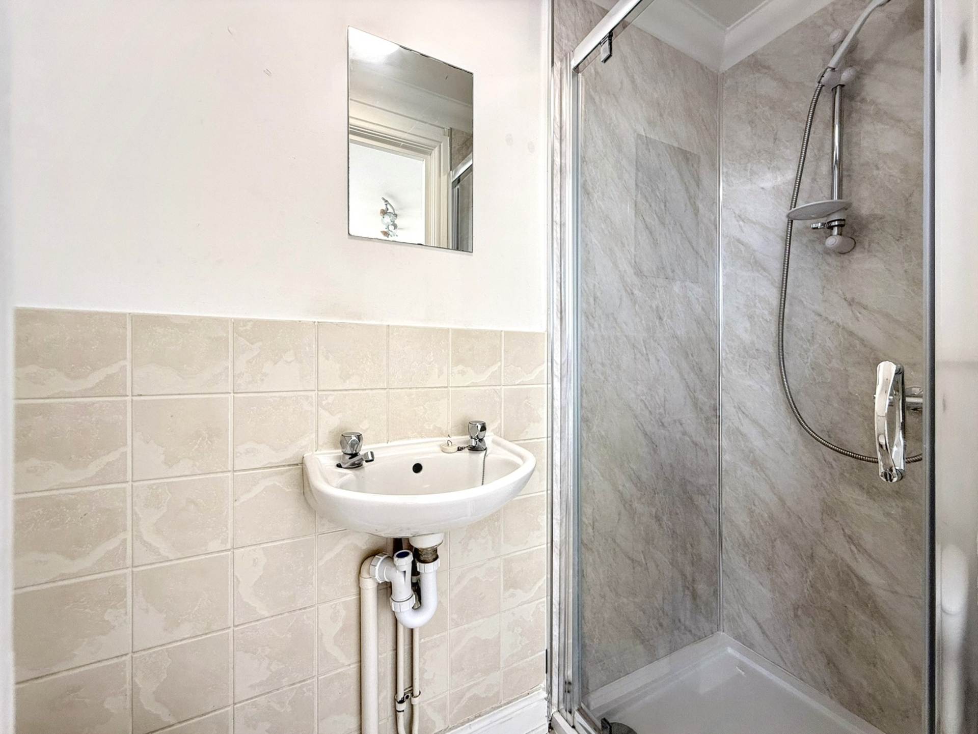 Traslyn Court, 15a Selden Road, Image 5