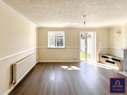 Orkney Court, Durrington, Image 4