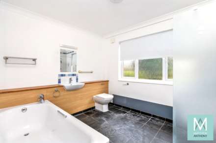Amberley Drive, Goring-By-Sea, Image 5