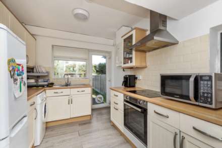 Stone Close, Worthing, Image 5