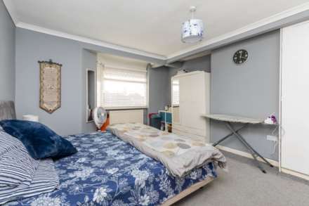 Stone Close, Worthing, Image 6
