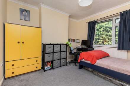 Stone Close, Worthing, Image 7