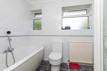 Stone Close, Worthing, Image 9