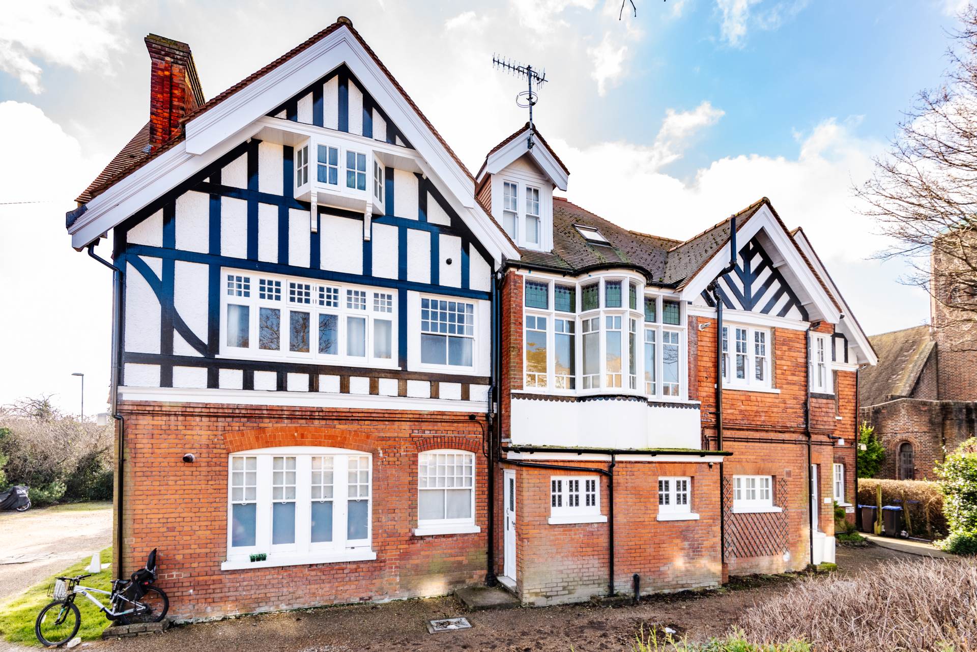 St. Michaels Lodge, 1 St. Michaels Road, Image 9