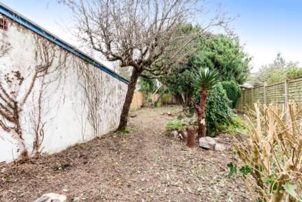 Beeches Avenue, Worthing, Image 13