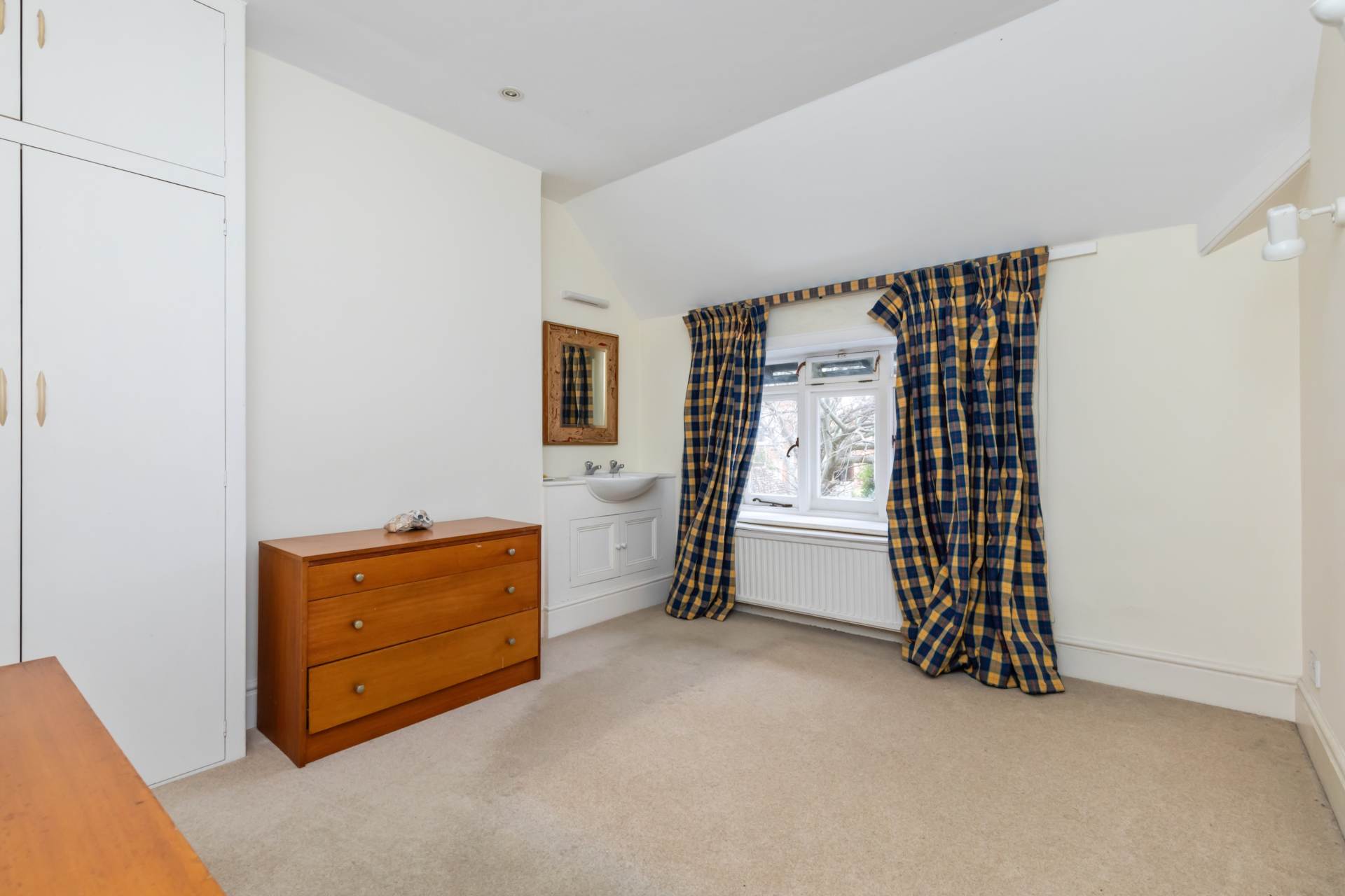 Beech Cottage, 2 West Parade, Image 9
