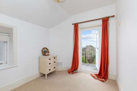 Beech Cottage, 2 West Parade, Image 11