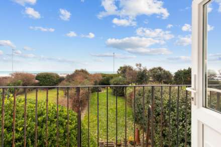 Beech Cottage, 2 West Parade, Image 12
