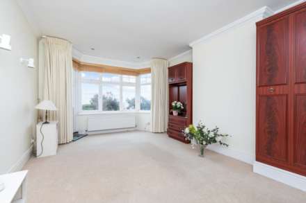 Beech Cottage, 2 West Parade, Image 8