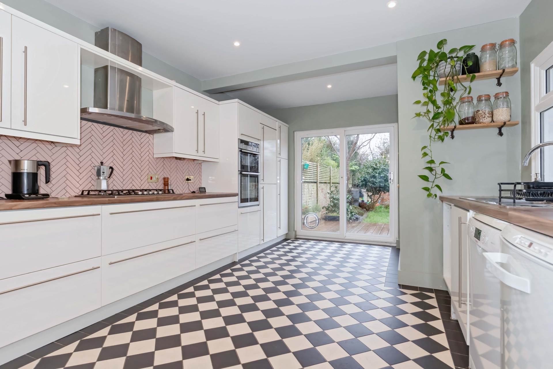 Navarino Road, Worthing, Image 6