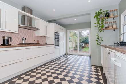 Navarino Road, Worthing, Image 6